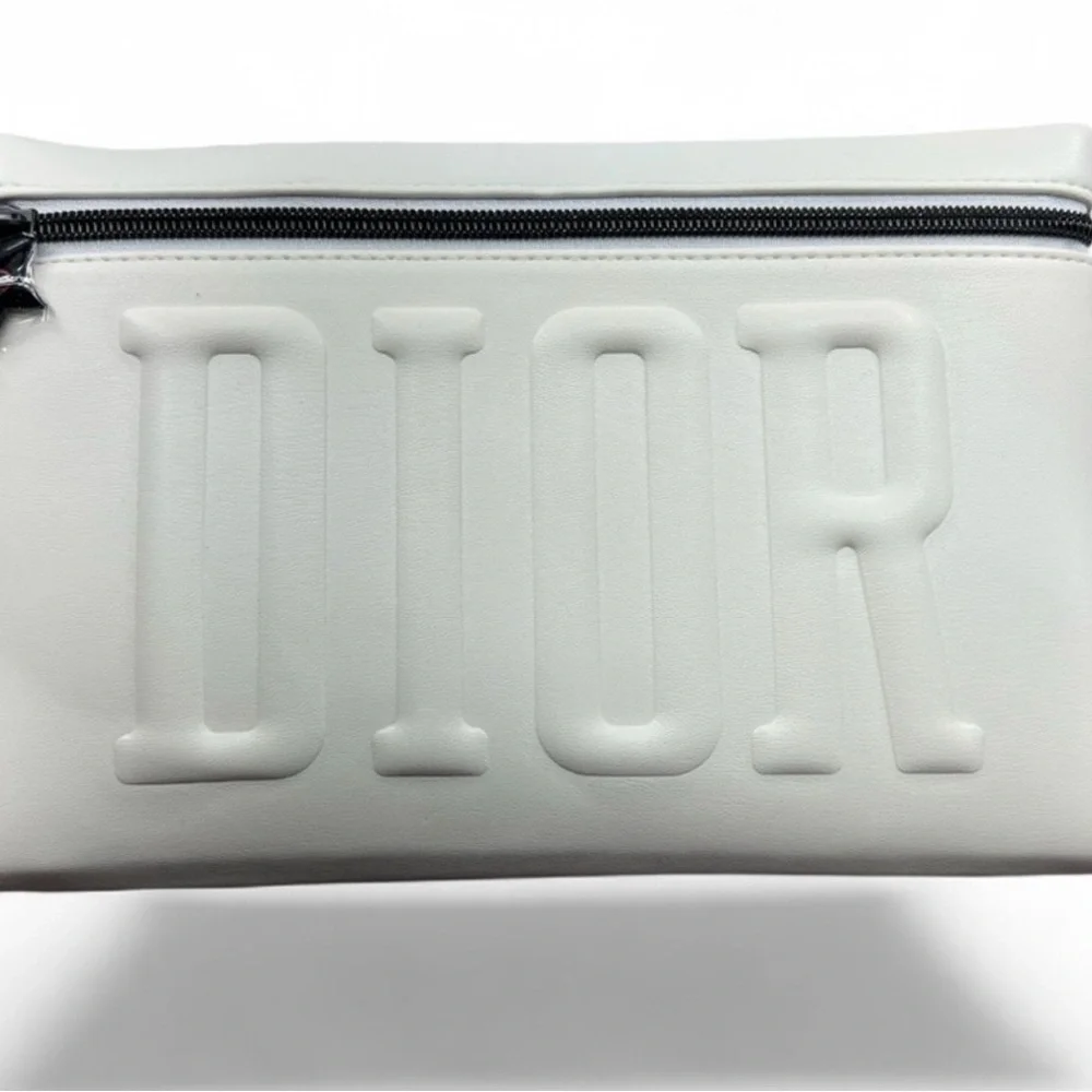Dior White Embossed Logo Toiletry Pouch - Picture 4 of 4